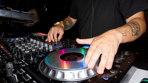 DJ, sonido y luces